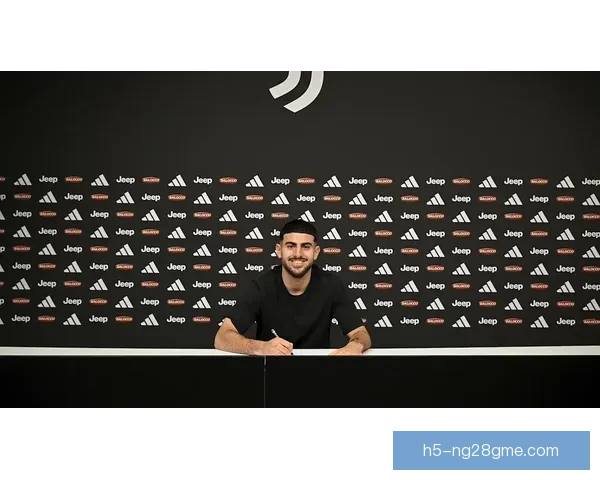 尤文官宣签下特奥曼贡杜兹新一代